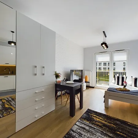 Exceptional Apartments With Parking By Noclegi Renters Krakow Exterior photo