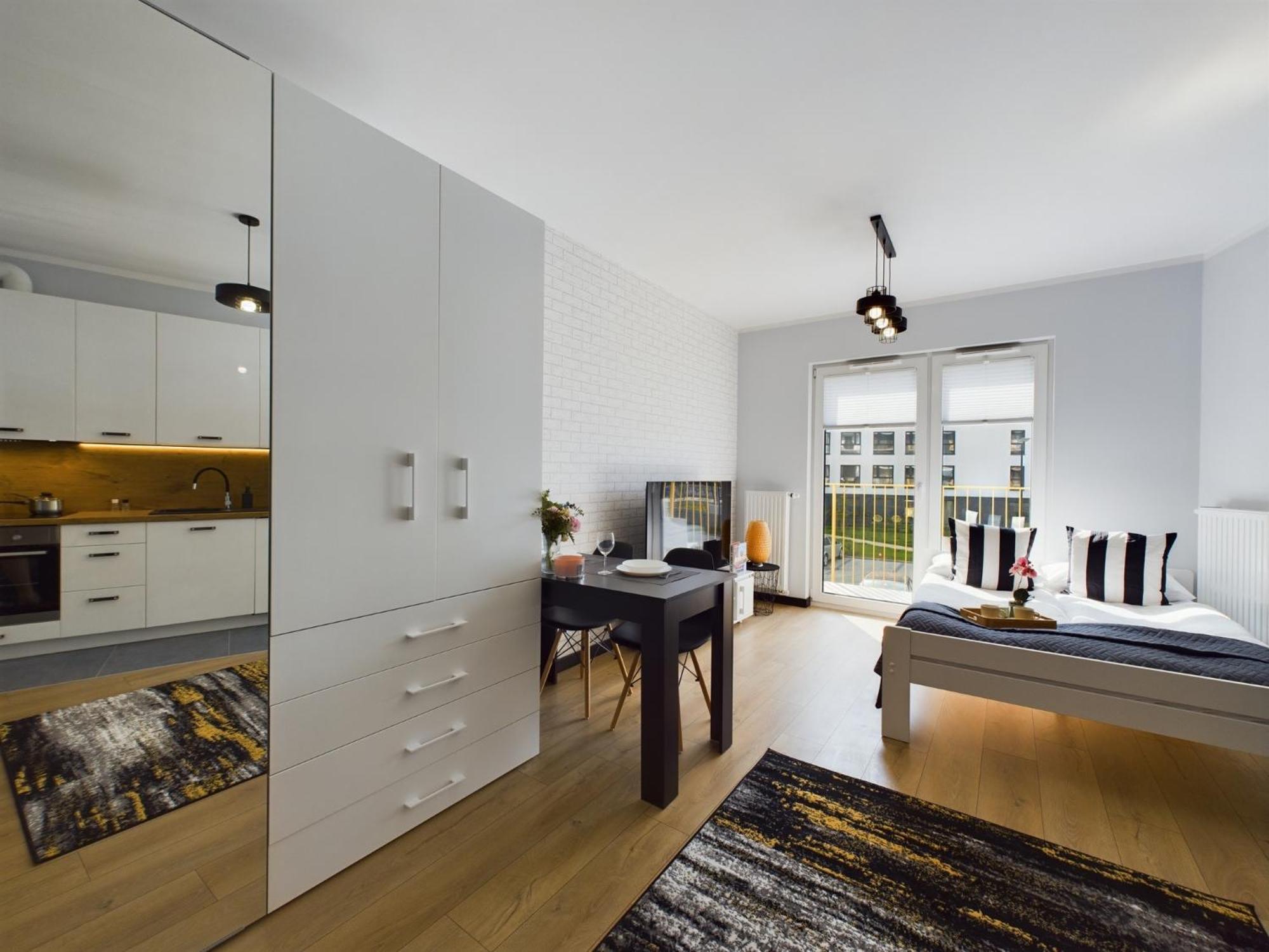 Exceptional With Parking By Renters Апартаменти Краків