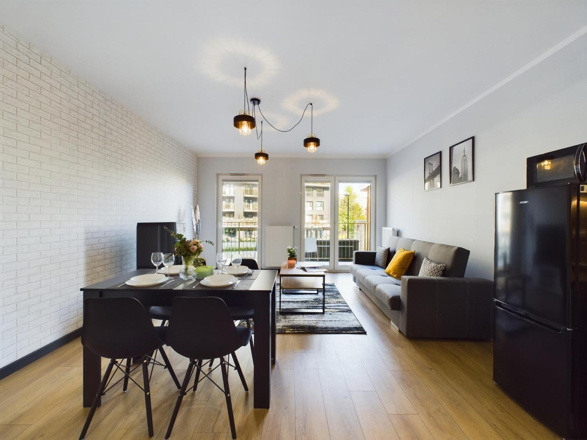 Апартаменти Exceptional With Parking By Renters *